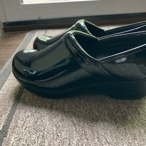 NWOT Non-Slip women’s slip-on shoes